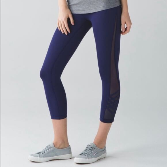 Lululemon Minimalist crop leggings in blue - mesh criss cross high rise - Picture 12 of 12